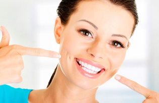 Голливудская улыбка, или как отбелить зубы в домашних условиях Голливудская улыбка, или как отбелить зубы в домашних условиях