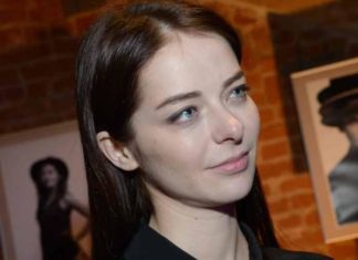 Марина Александрова поделилась редким снимком с мужем-режиссером с отдыха в Карелии