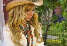 Вымогательство денег: солистку группы Reflex грозятся убить