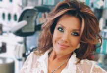 Певица Азиза отстояла в суде свое имя