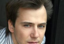 Сын на руках и дочка рядом: бывший муж Арнтгольц поделился свежим снимком с 10-летней Машей