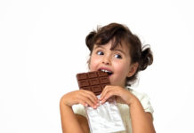 Как проявляется аллергия на шоколад: фото, симптомы