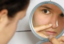 Как убрать черные точки на носу подростку?