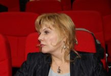 Честь Александры Захаровой «Ленком» готов защищать в суде