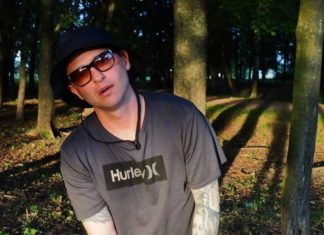 «Звери» любят чистоту: Роман Билык возмутился грязью в Вологде