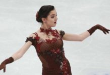 «Мне не нужно ничего менять»: Медведева ответила подписчице, которая «сосватала» ее к Плющенко