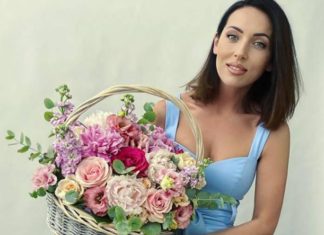 «Мой любимый мальчик»: Алсу поделилась редким селфи с сыном в честь четырехлетия Рафаэля