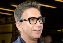 62-летний Валерий Сюткин поделился трогательным фото с женой и новорожденным сыном