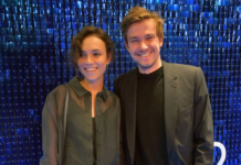 «Какие хорошенькие!»: Александр Петров в Геленджике сделал со своей девушкой одинаковые прически