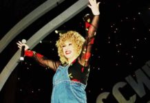 Валентину Легкоступову похоронили в ее любимом платье и в окружении подсолнухов