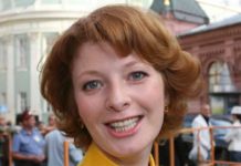 «Нежность моя, Серафимушка»: Амалия Мордвинова поделилась редким кадром младшей дочери