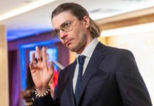 Максим Матвеев вряд ли появится в новом сезоне в спектаклях Театра имени Олега Табакова