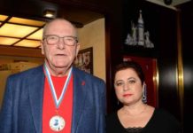 «Будь счастливой, наша прелесть!»: младшей дочери 80-летнего Виторгана исполнился годик