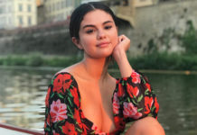 Чтооо? У Селены Гомес обручальное кольцо на пальце!