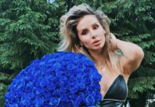 Словно черный лебедь: Лобода в платье-пиньюаре с гипюром и рюшами предстала с мамой и сестрой