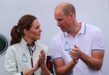 Новое фото Шарлотты: а разве принцессам так можно?