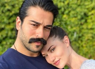 «Между нами пробежала искра»: Бурак Озчивит вспомнил, как познакомился с будущей женой