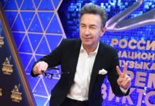 «Какие наши годы!»: 62-летний Сюткин стал отцом в четвертый раз