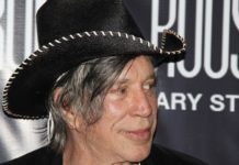 Микки Рурк решил, что его похоронят в украинском селе