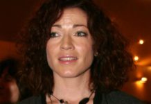 49-летняя Алена Хмельницкая поделилась редком фото со своим молодым возлюбленным