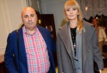 «Спящая красавица»: Иосиф Пригожин запечатлел Валерию в синем бикини на крупной гальке