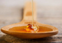 После шугаринга появились гнойнички в зоне бикини, белые прыщики и раздражение после шугаринга в зоне бикини