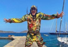 В летнем режиме: Киркоров показал, как рассекает на гидроцикле по морским волнам