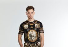 Dolce&Gabbana выпустили мужскую коллекцию для России: пиджаки и джинсовые куртки для бойфренда