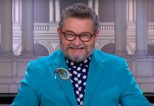 «Какие ноги! Километровые!»: Васильев показал джинсы, которые мгновенно вытянут силуэт