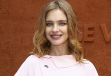 «Мистер и миссис»: Водянова в халате винного оттенка запечатлелась на редком домашнем фото с Арно