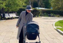 Ночные нежности: Брухунова в пижамном костюме в горох запечатлелась с сыном от Петросяна