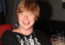 «Вот это аншлаг»: Григорьев-Апполонов вышел в свет с двумя бывшим женами