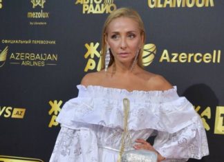 «Деловая колбаса»: Навка нарядила дочку в красную юбку солнце и черный жакет с рюшами