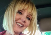 По фигуре: Валерия в песочном жакете и джинсах-бойфрендах появилась на прогулке