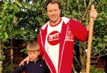 Евгений Миронов впервые вышел в свет со своим тайным сыном