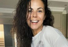 «Хорошо еще не догола»: Каменских в соблазнительном белье подразнила фанатов округлыми бедрами