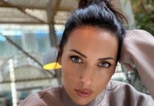 «Когда успела так вырасти и повзрослеть?»: Алсу поделилась снимком дочери Сафины в честь ее 14-летия