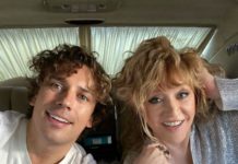 «Богиня!»: 71-летняя Пугачева запечатлела себя с нюдовым макияжем и объемной прической