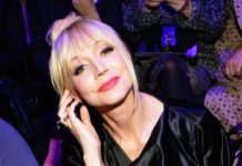 «Ой, очень высоко»: Орбакайте в платье с юбкой-солнце позировала с дочкой на смотровой площадке