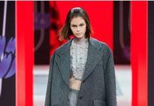 Серое пальто — главный тренд осени: рассказываем, как его носить