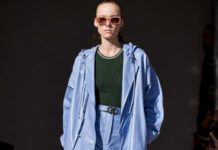 Голубая кожа — это безумно красиво. Весь показ Salvatore Ferragamo здесь!