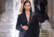 Гигантская плетеная сумка мечты и пупырчатые босоножки на шоу Bottega Veneta