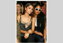 Вот это секс! Зендая в прозрачном бра на показе Vera Wang