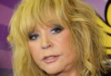 Алла Пугачева в сопровождении мужа приехала проститься с Александром Кальяновым