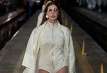 Неожиданно! Показ Александра Арутюнова прошел в электродепо