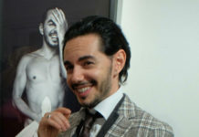 «Очень красивая»: изящная жена Тимура Родригеза произвела фурор на пляже