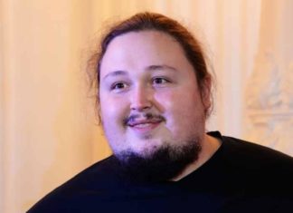 «Играют на чувстве обиды»: Затравкин вступился за Рудковскую, купившую сыну коляску за полмиллиона рублей