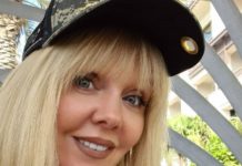 Похудевшая Валерия в черном купальнике-бандо и очках-маске впечатлила стилиста Пугачевой