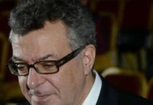 Вся надежда на сына: Андрей Ургант признался, что еле сводит концы с концами