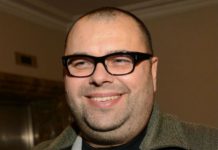 На Максима Фадеева и «Мальфу» подали в суд за долги